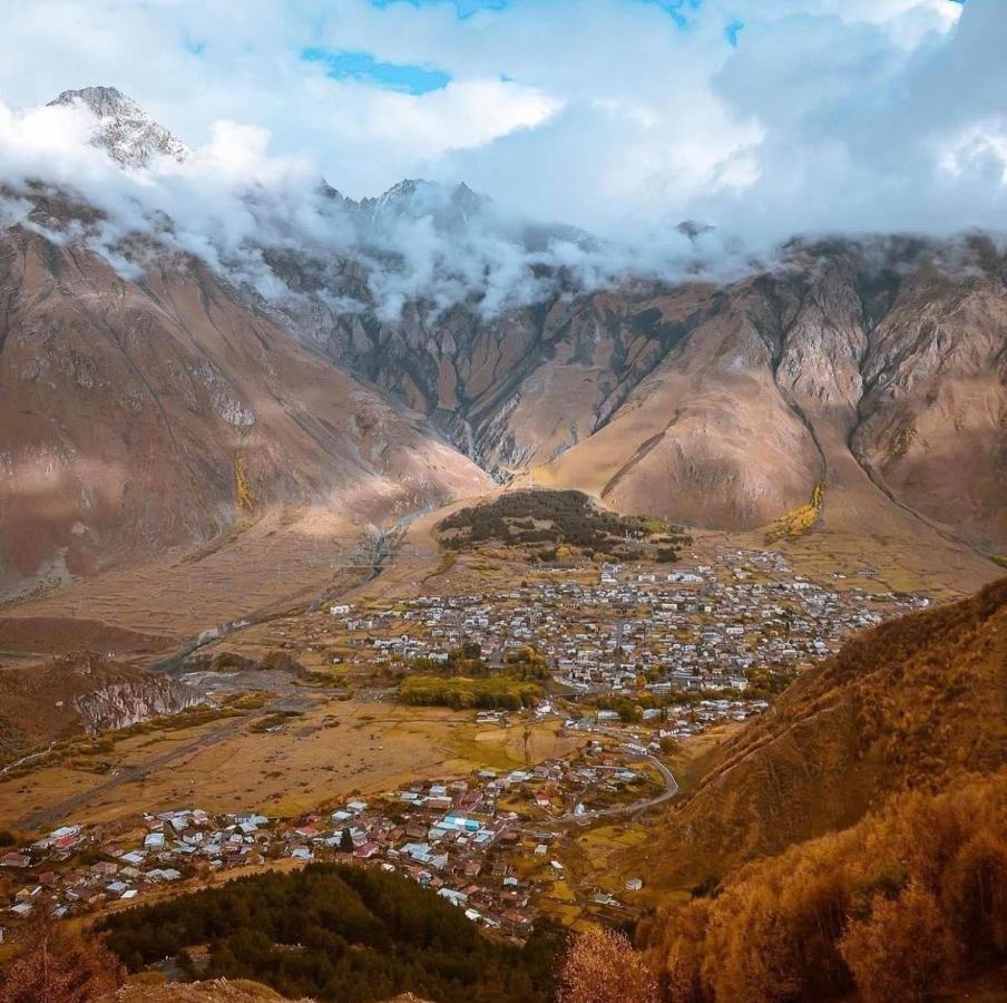 Hotel Axien Kazbegi Exterior foto