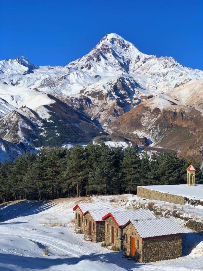 Hotel Axien Kazbegi Exterior foto