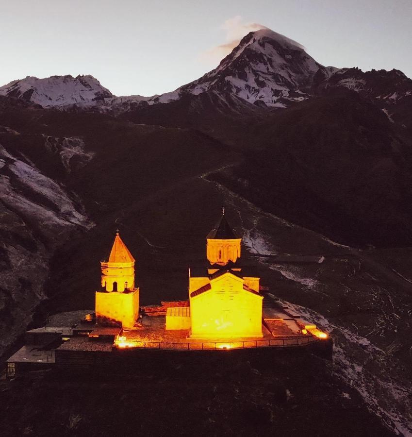 Hotel Axien Kazbegi Exterior foto
